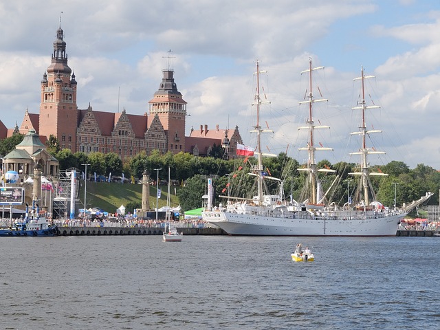 月某日